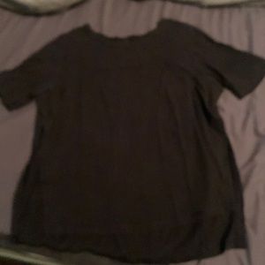 Black lululemon shirt size large. Side slits.